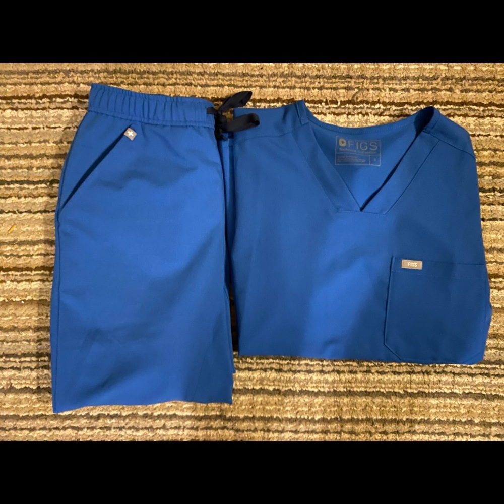 Figs Scrubs Royal Blue Men’s Size S with joggers